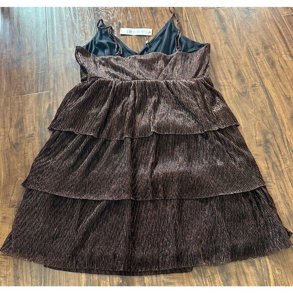 BCBGeneration Women’s Multicolor Metallic Dress Sleeveless Tiered Large NEW $138 - Picture 9 of 10